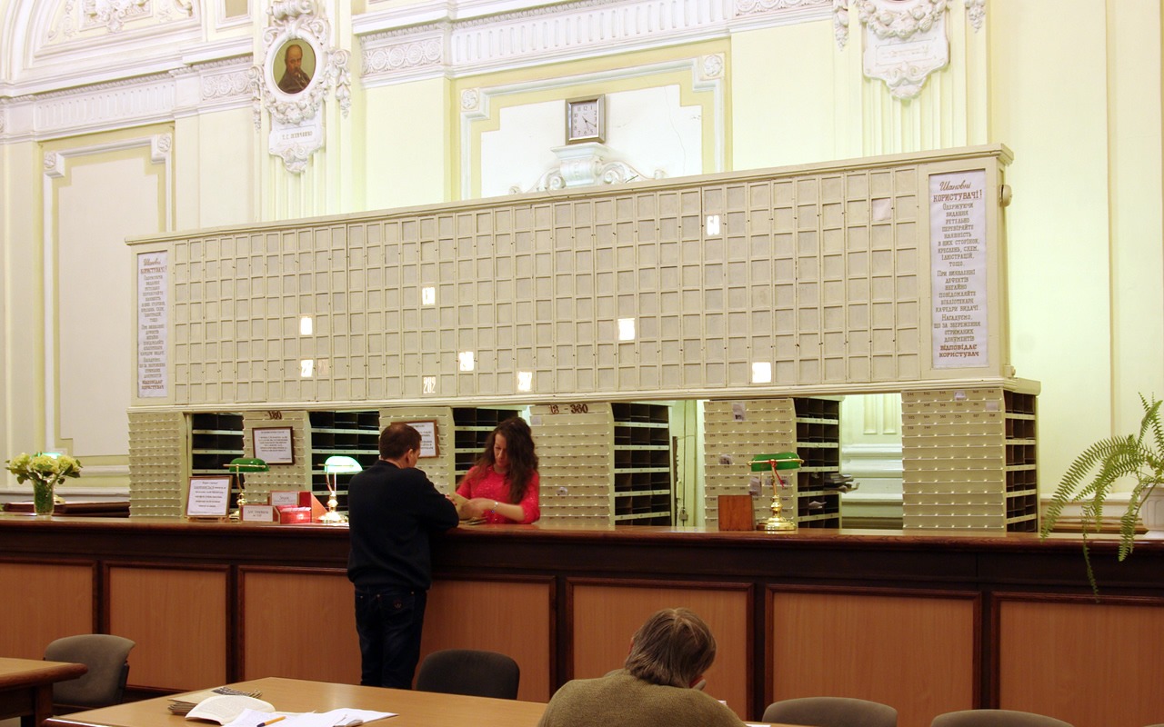 Велика читальна зала 2014р. Фрагмент інтер’єру